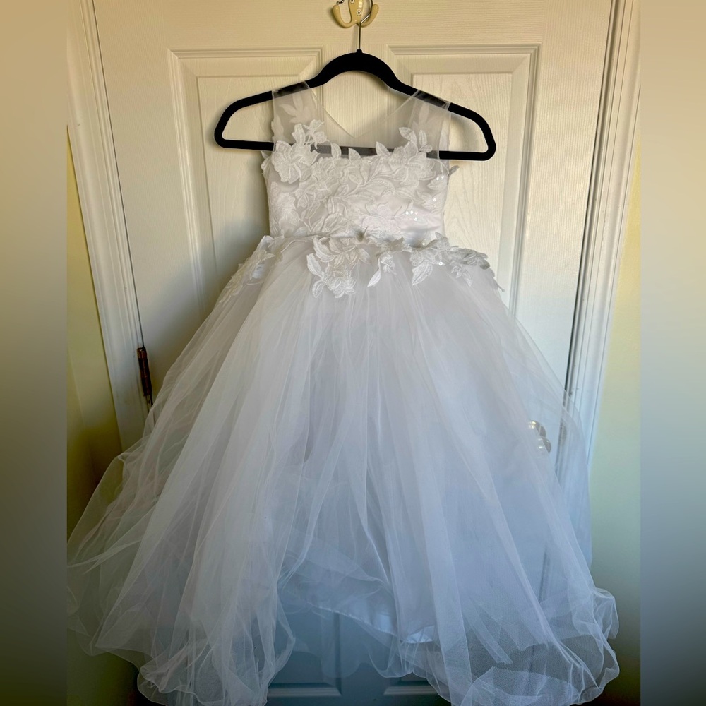 Girls size 6 Flower Girl Dress